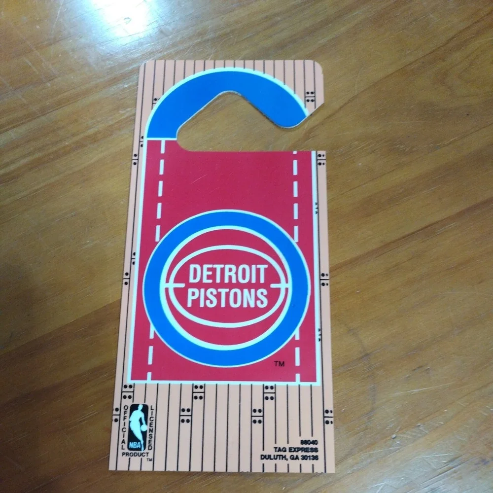 Vintage NBA Detroit‎ Pistons Vintage Door Knob Hanger Do Not Disturb Basketball